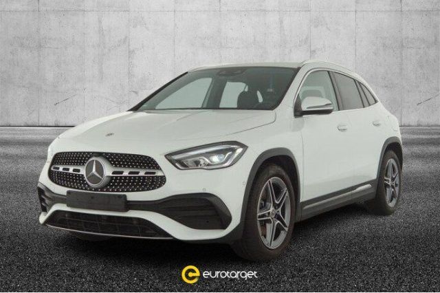 Mercedes-Benz MERCEDES-BENZ GLA 200 Automatic Premium