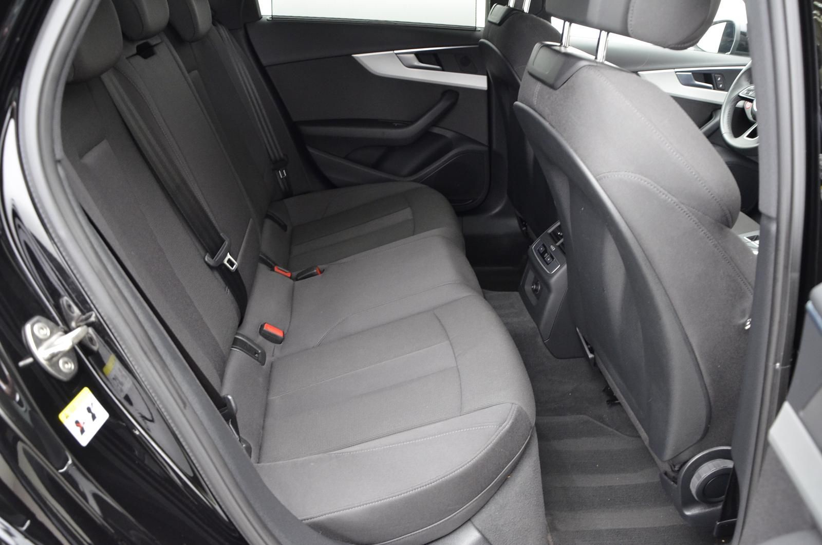 Fahrzeugabbildung Audi A4 Avant 40 TDI 150kW S tronic LED Navi