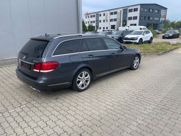 Mercedes E 220 - 5