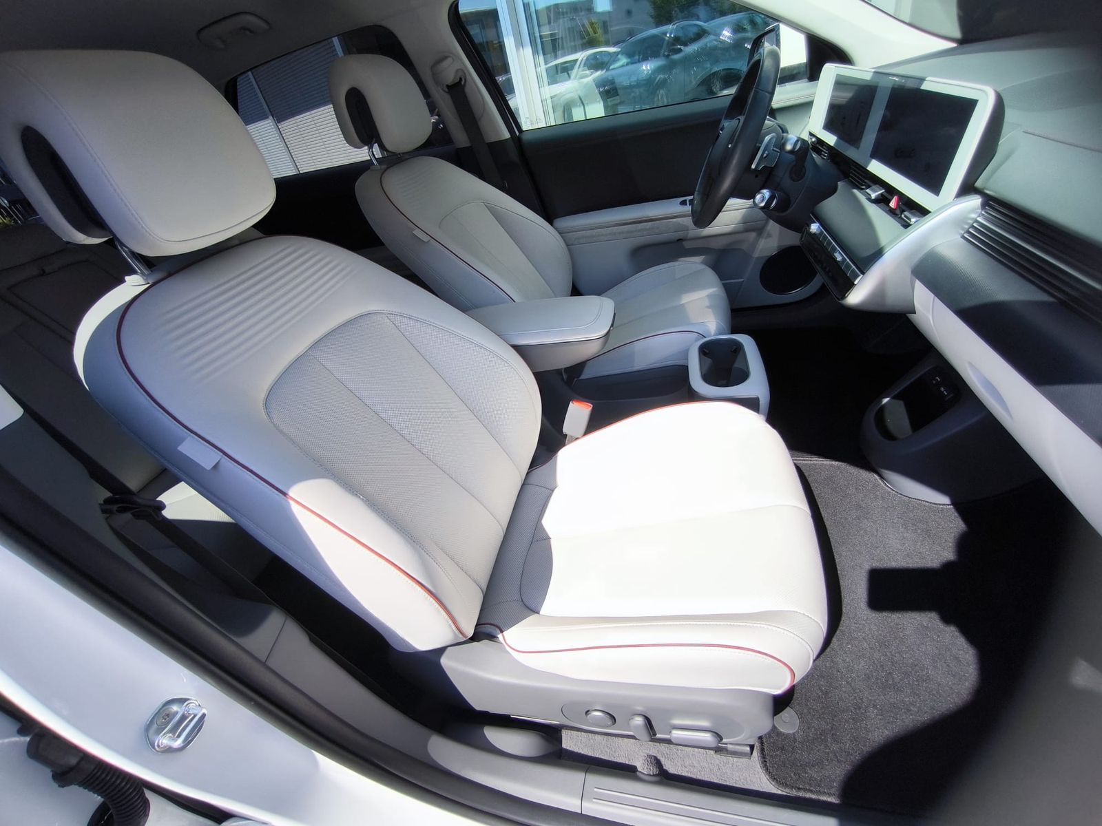Fahrzeugabbildung Hyundai Ioniq 5 Techniq LEDER+NAVI+LED+SHZ+KAMERA+ACC+