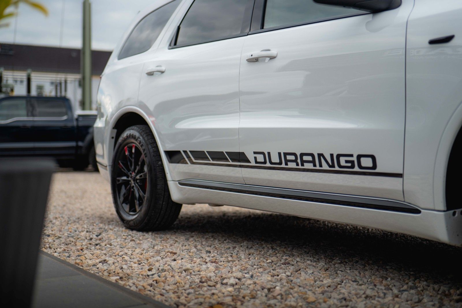 Fahrzeugabbildung Dodge Durango 5.7 V8 R/T SRT 4x4 Night-Paket Modell 22