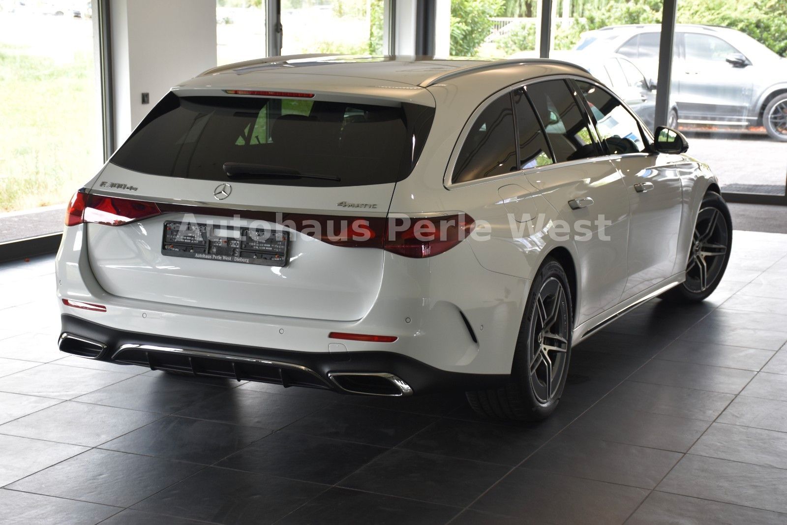 Mercedes-Benz E 300 de 4Matic T AMG Line Advanced Plus"AHK"LED foto 3