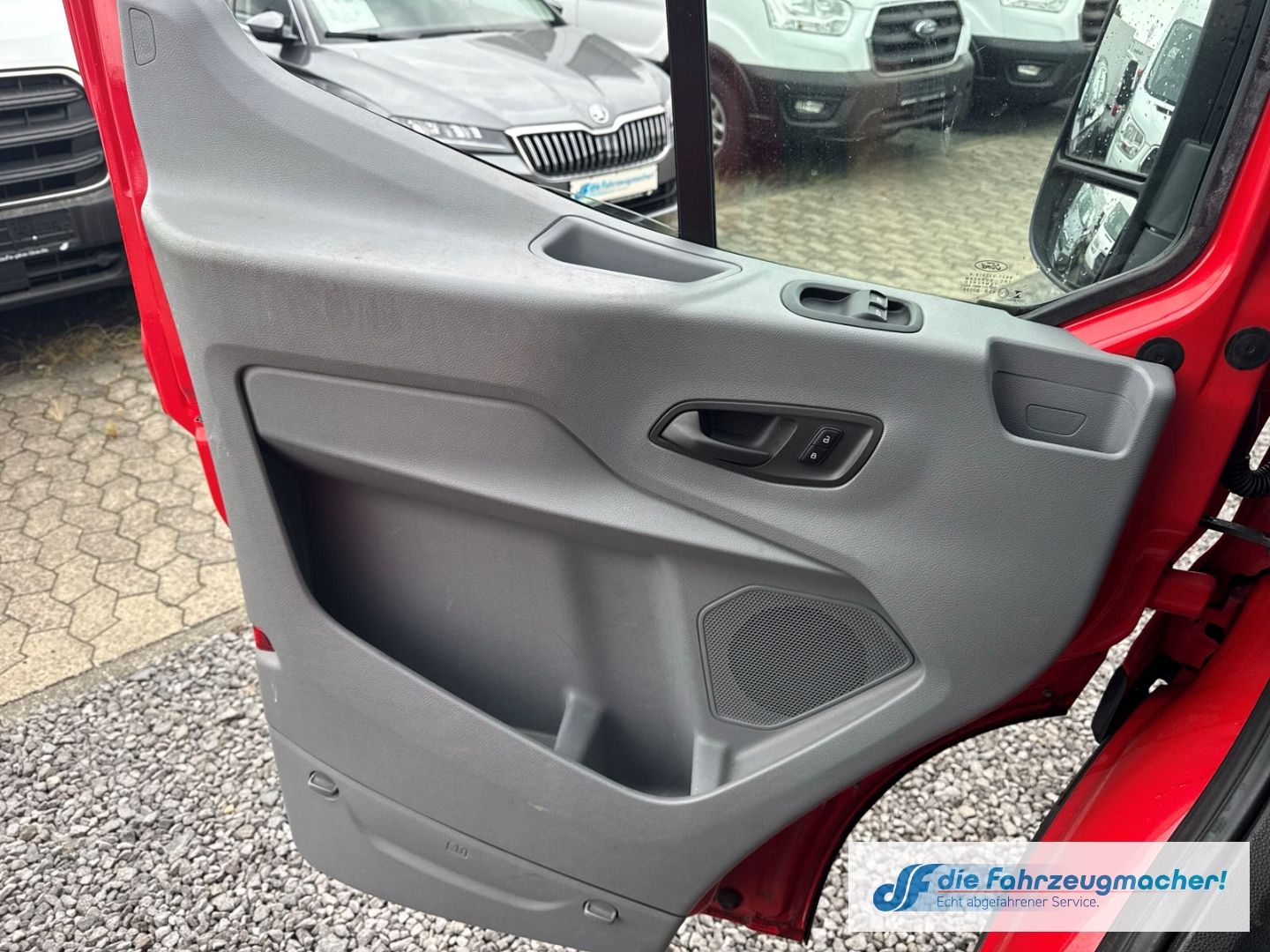 Fahrzeugabbildung Ford Transit Kombi 350 L3 Trend Temp Klima *6030