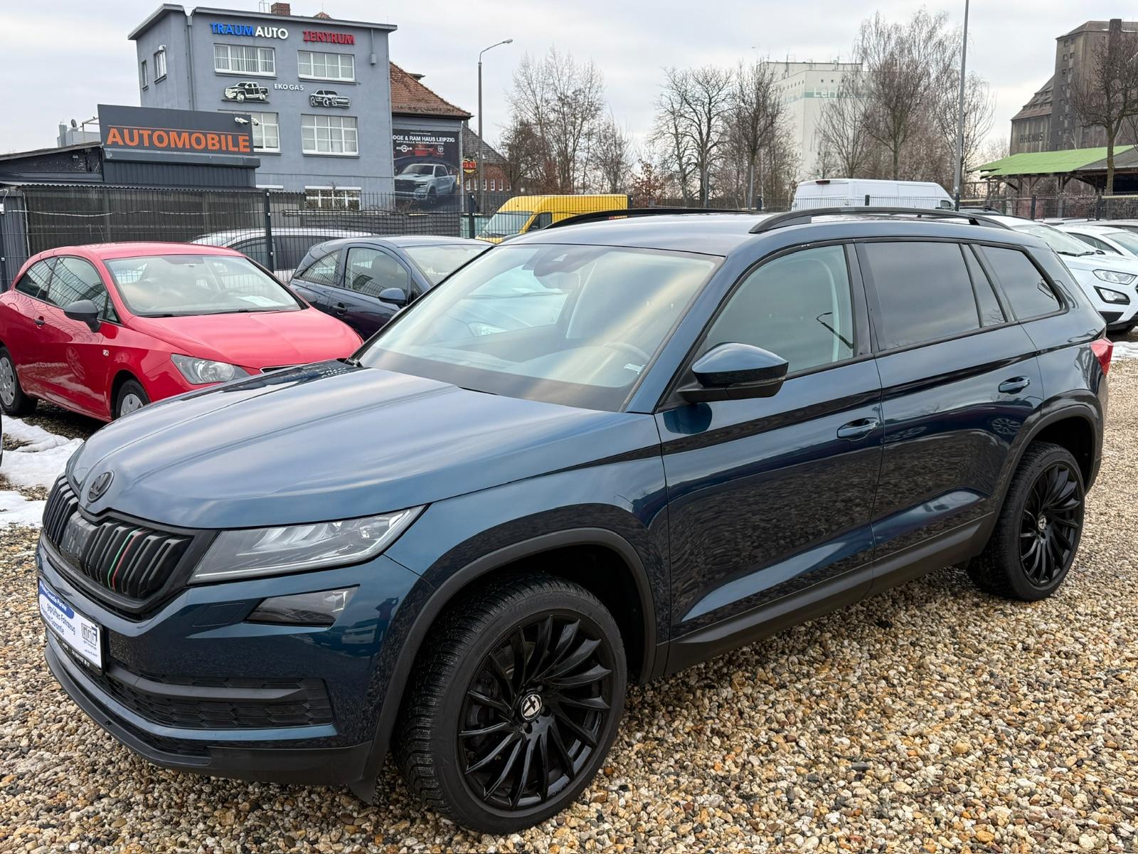 Skoda Kodiaq 4x4/LED/7 Sitze/AHK/Memory/keyless/Temp!