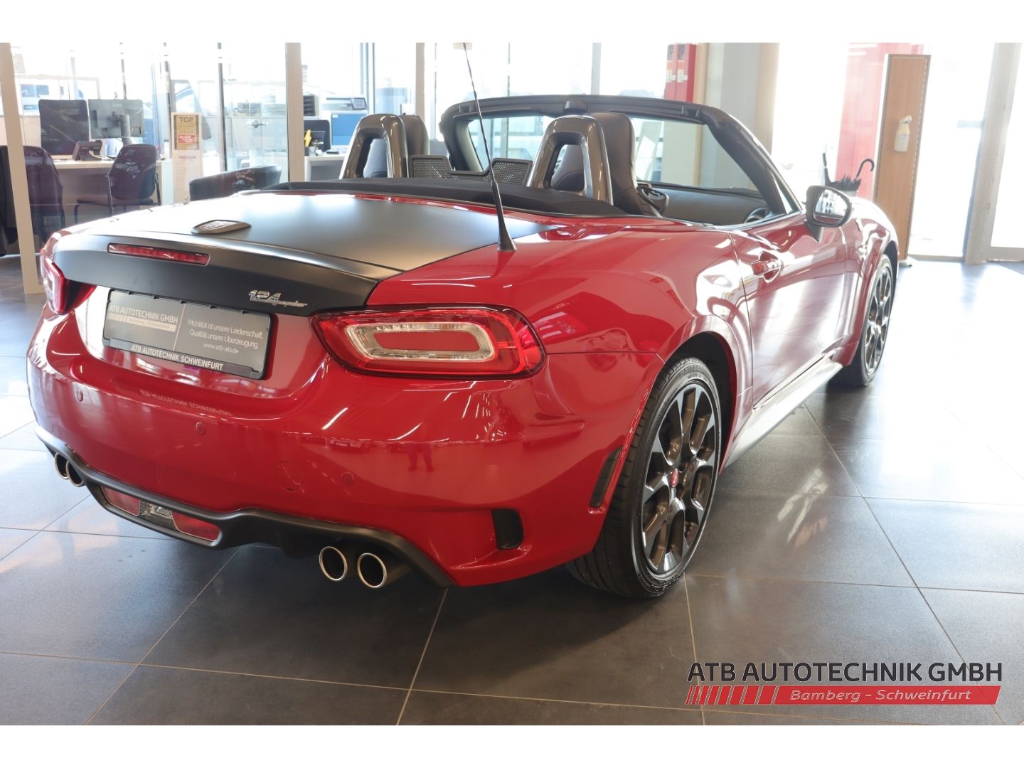 Fahrzeugabbildung Abarth 124 Spider 1.4 MultiAir Turbo Nr. 624 BOSE Faltd