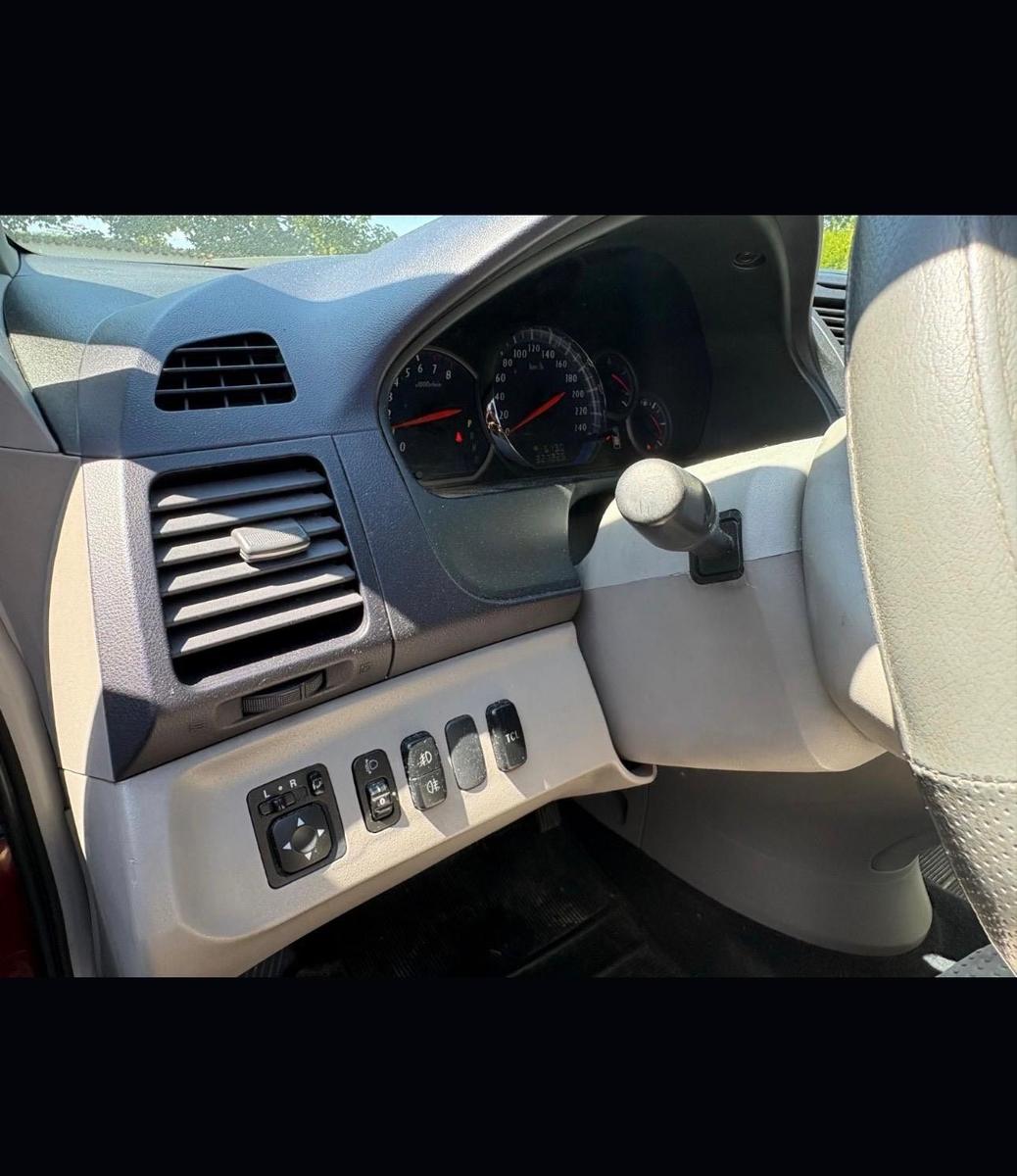 Mitsubishi Grandis 2004 — photo 9