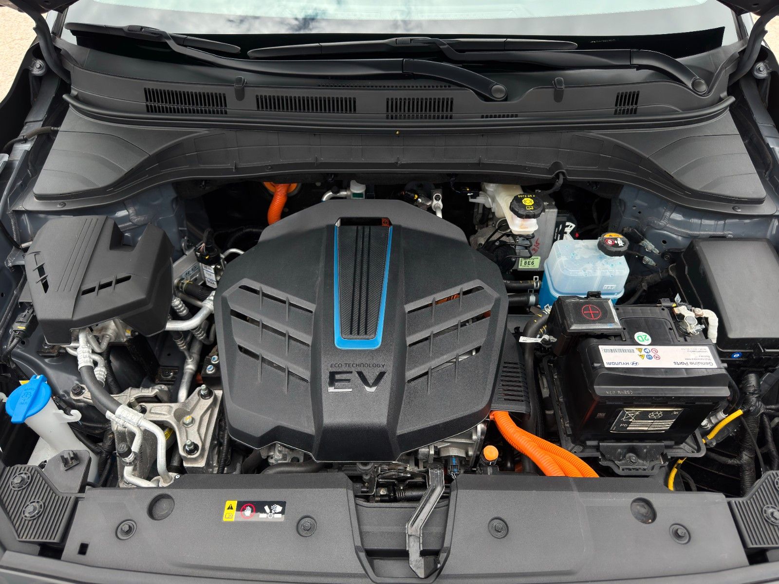 Fahrzeugabbildung Hyundai KONA E Edition 30+ PDC SHZ LHZ KRELL Temp CarPl.