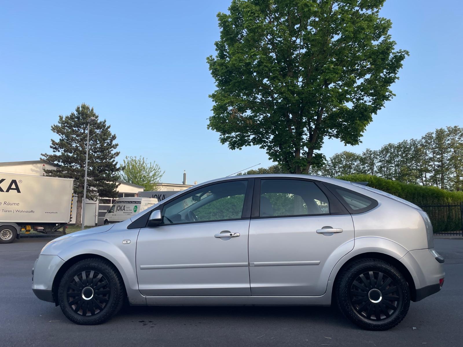 Ford Focus Lim. Connection(Automatik/Klima)