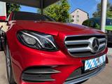 Mercedes-Benz E 300 E T-Modell E 300 de / AMG-Line Int. - rote Mercedes-Benz E 300