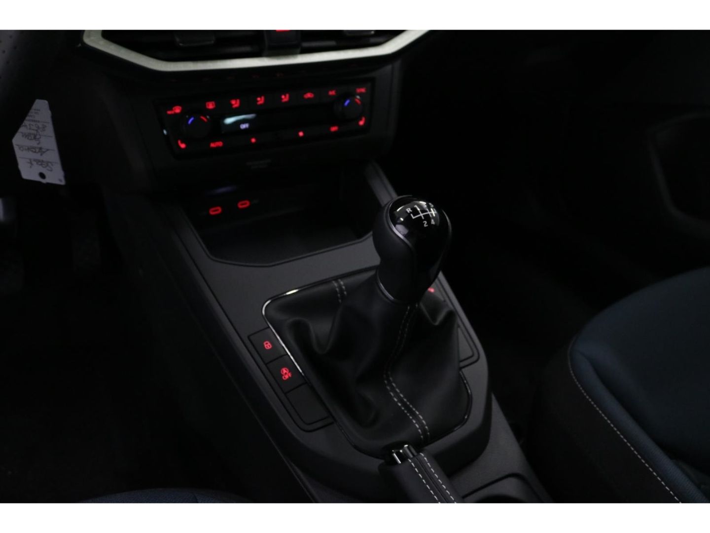Fahrzeugabbildung SEAT Arona 1.0 TSI 70 kW Style LED ACC Mehrzonenklima