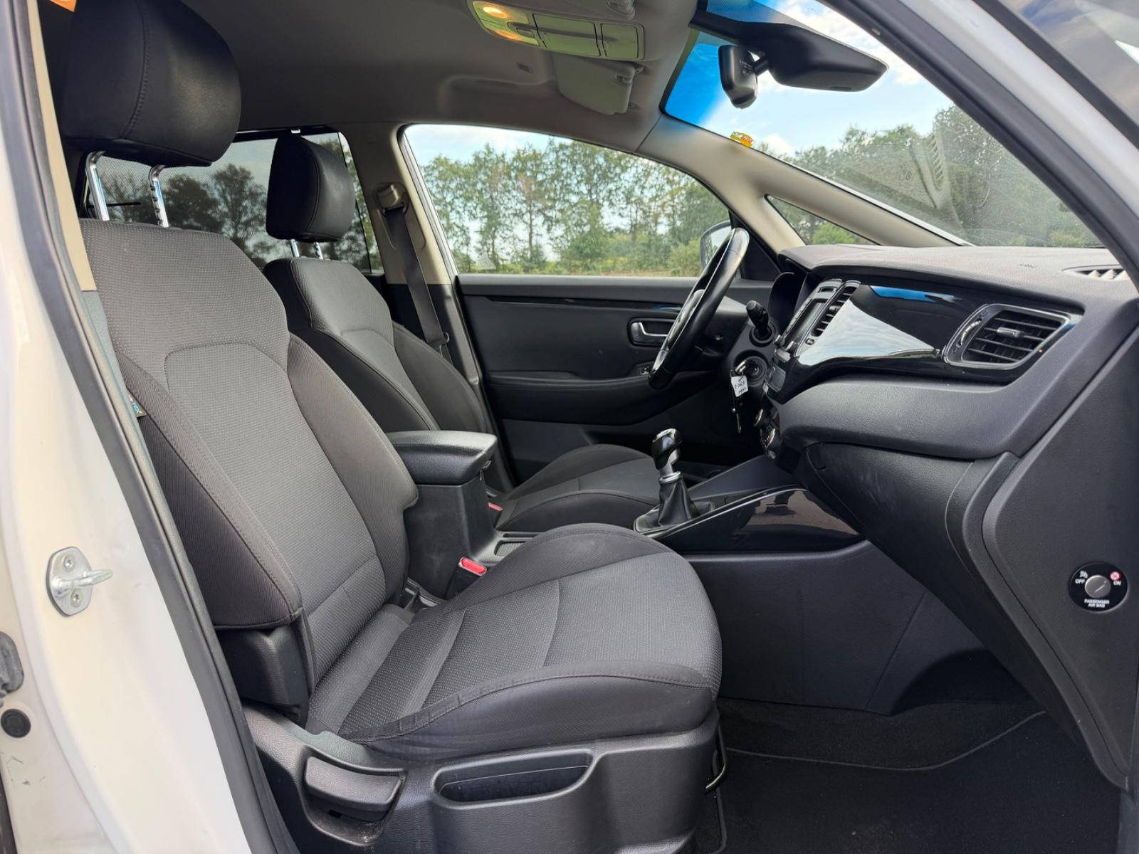 Kia Carens 2014 — photo 23