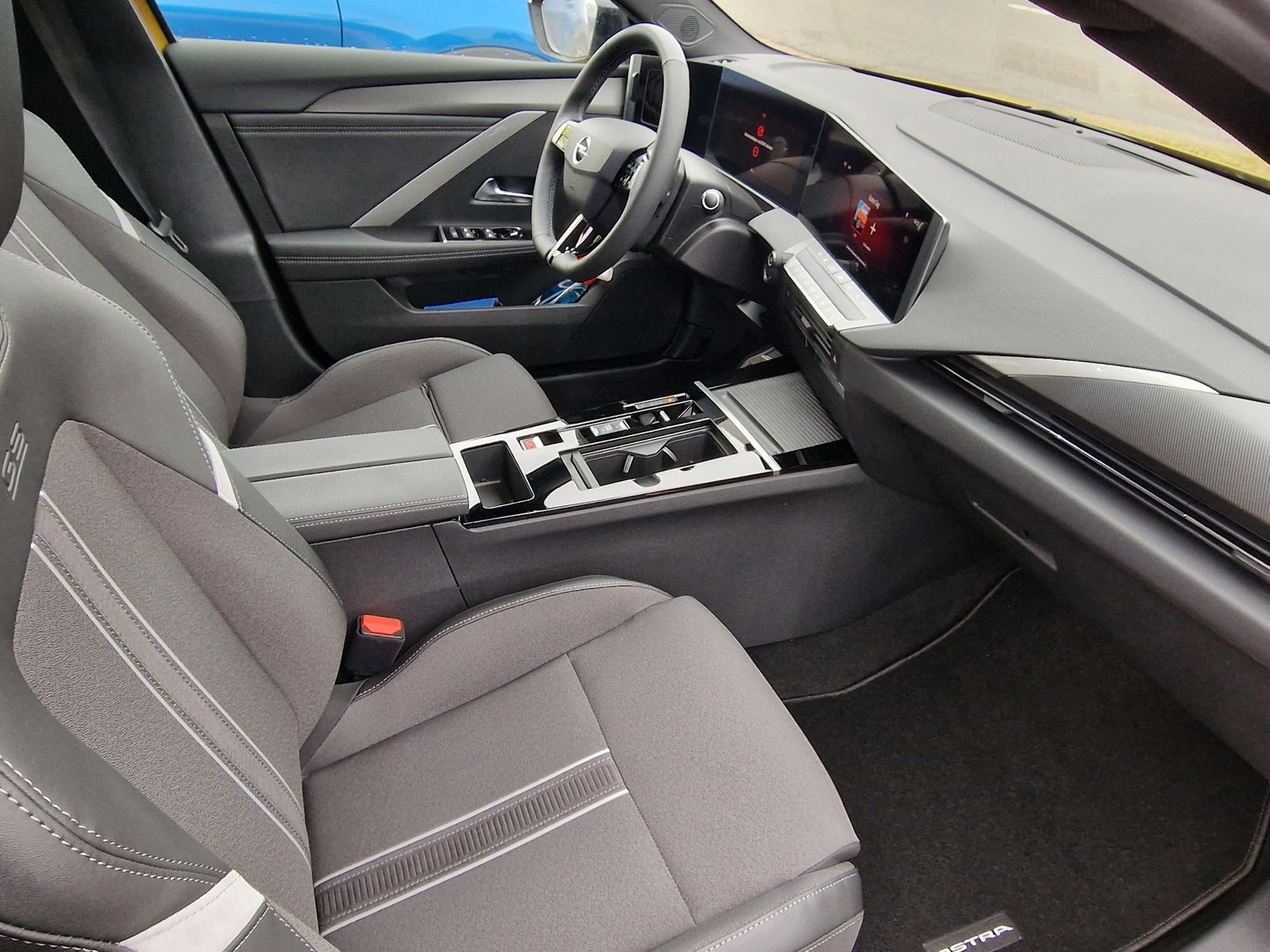 Fahrzeugabbildung Opel Astra Lim. 5-trg. GS Line Plug-in-Hybrid