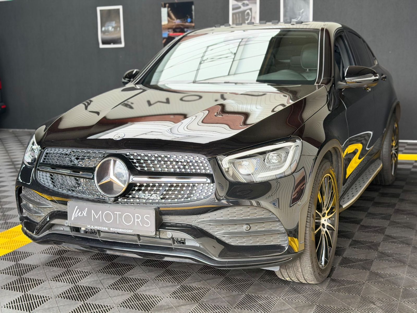 Mercedes-Benz GLC 300 COUPE 4MOT BURMESTER AMG GSD WIDESCREEN