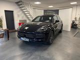 Porsche Cayenne Bose Kamera PDC ACC Pano AHK LED CarPlay - Porsche Gebrauchtwagen in Flensburg