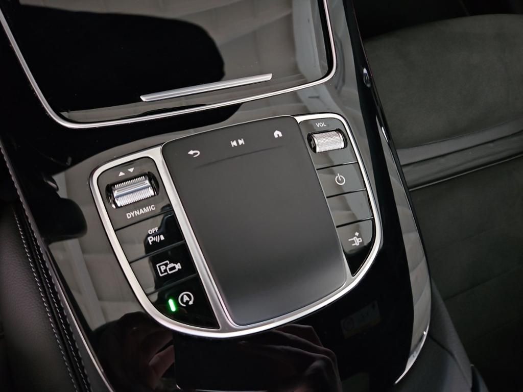 Fahrzeugabbildung Mercedes-Benz E 220 d Coupé AMG Night Pano ACC 360° Multibeam