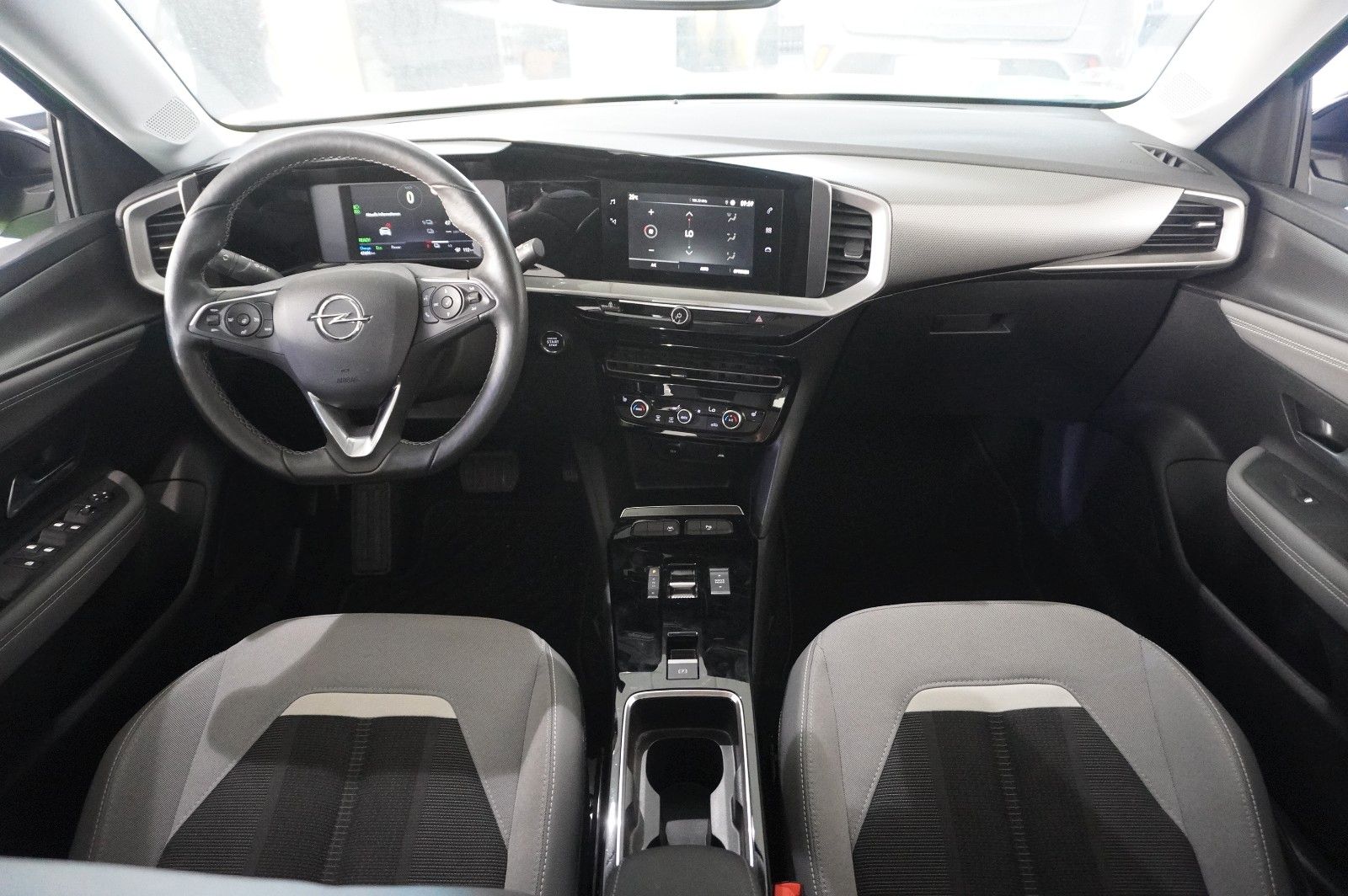 Fahrzeugabbildung Opel Mokka-e ELEGANCE 3-PHASIG NAVI/LED/KAMERA/DAB+