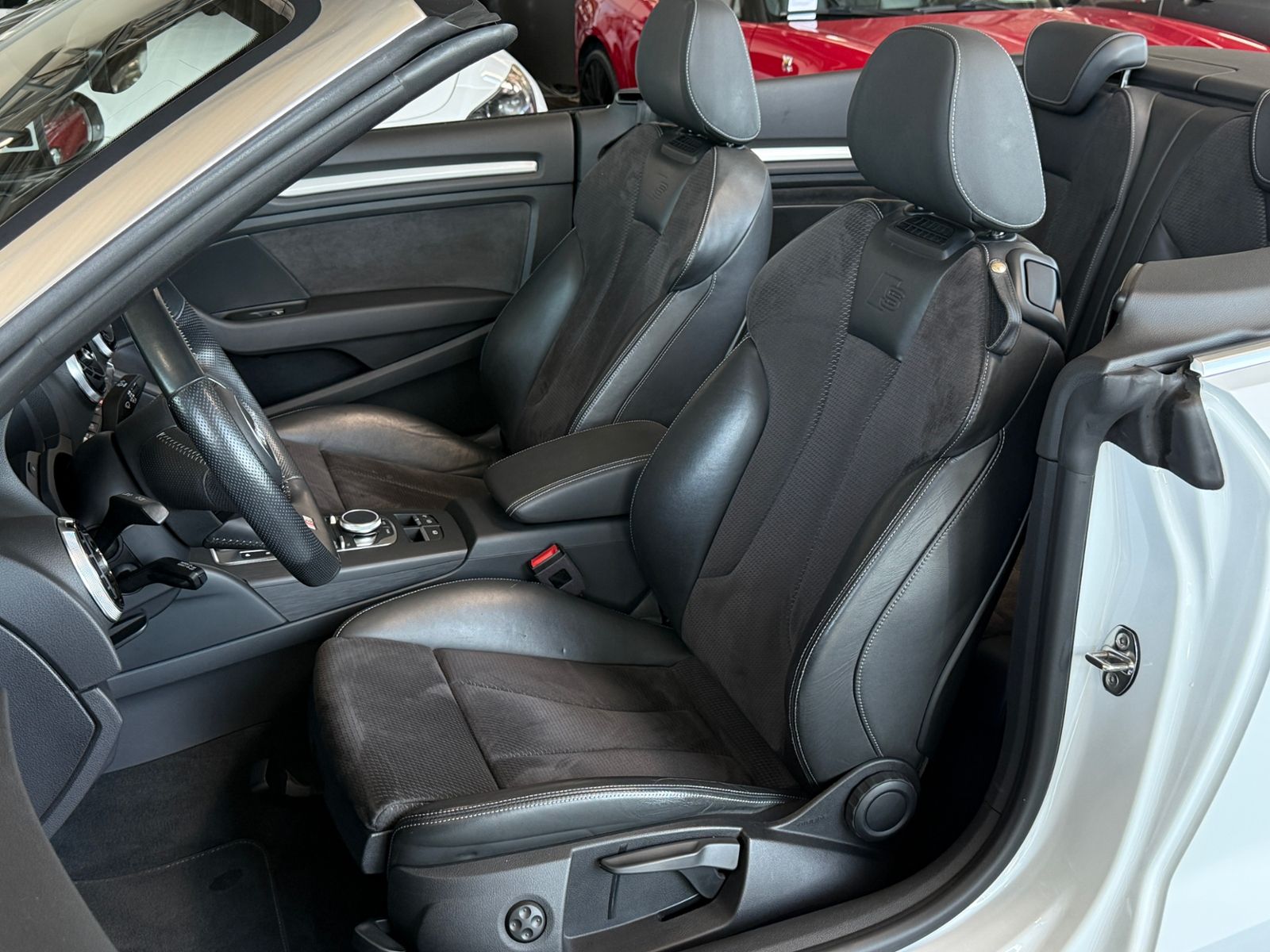 Fahrzeugabbildung Audi A3 Cabriolet S line 35 TFSI KAM LED NAVI