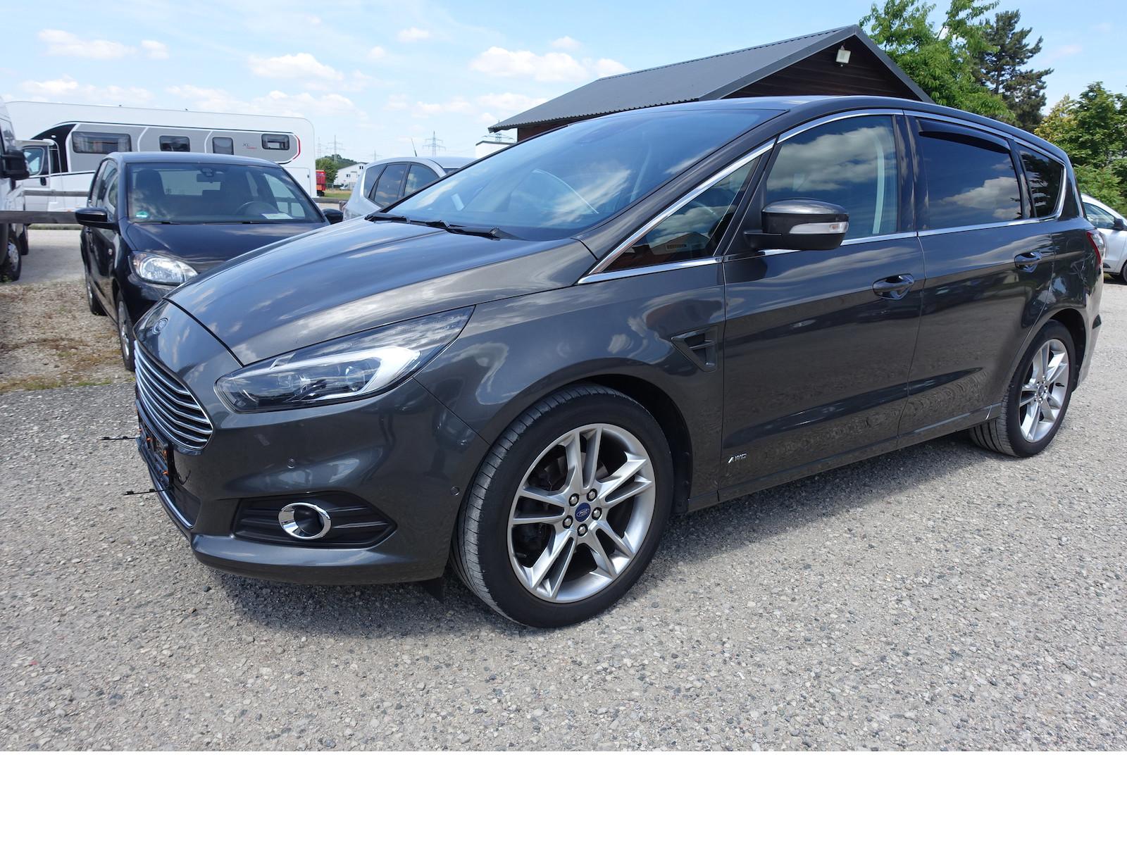 Ford S-Max Titanium AWD Pano AHK 7 Sitze Kamera 8x Al