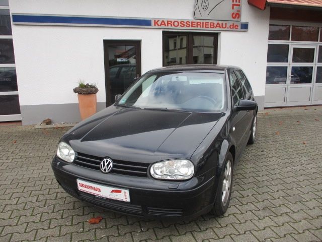 Volkswagen Golf 1.6 Basis