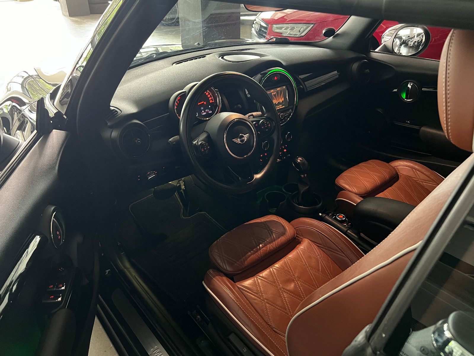 Fahrzeugabbildung MINI Cooper CABRIO AUTOMATIK NAVI LED LEDER CHESTER
