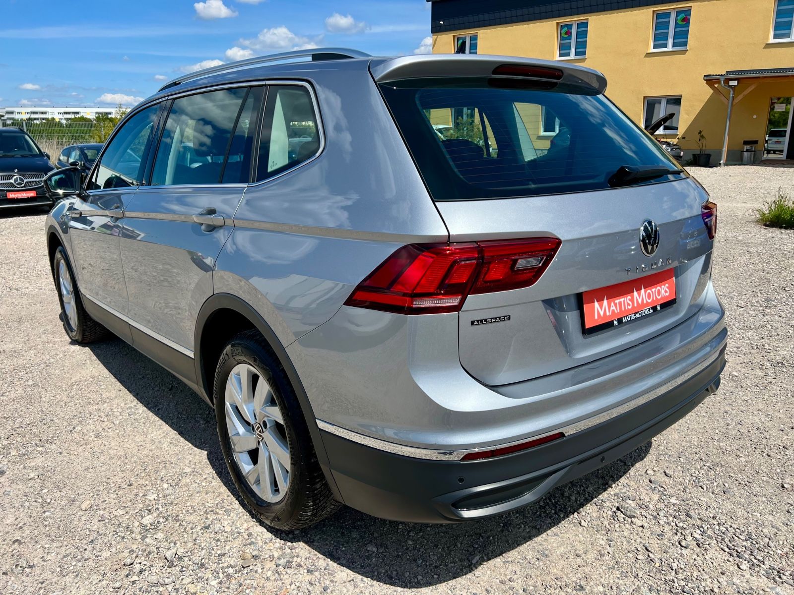 VW Tiguan Allspace Life 7-SITZE AAC NAVI GZJR