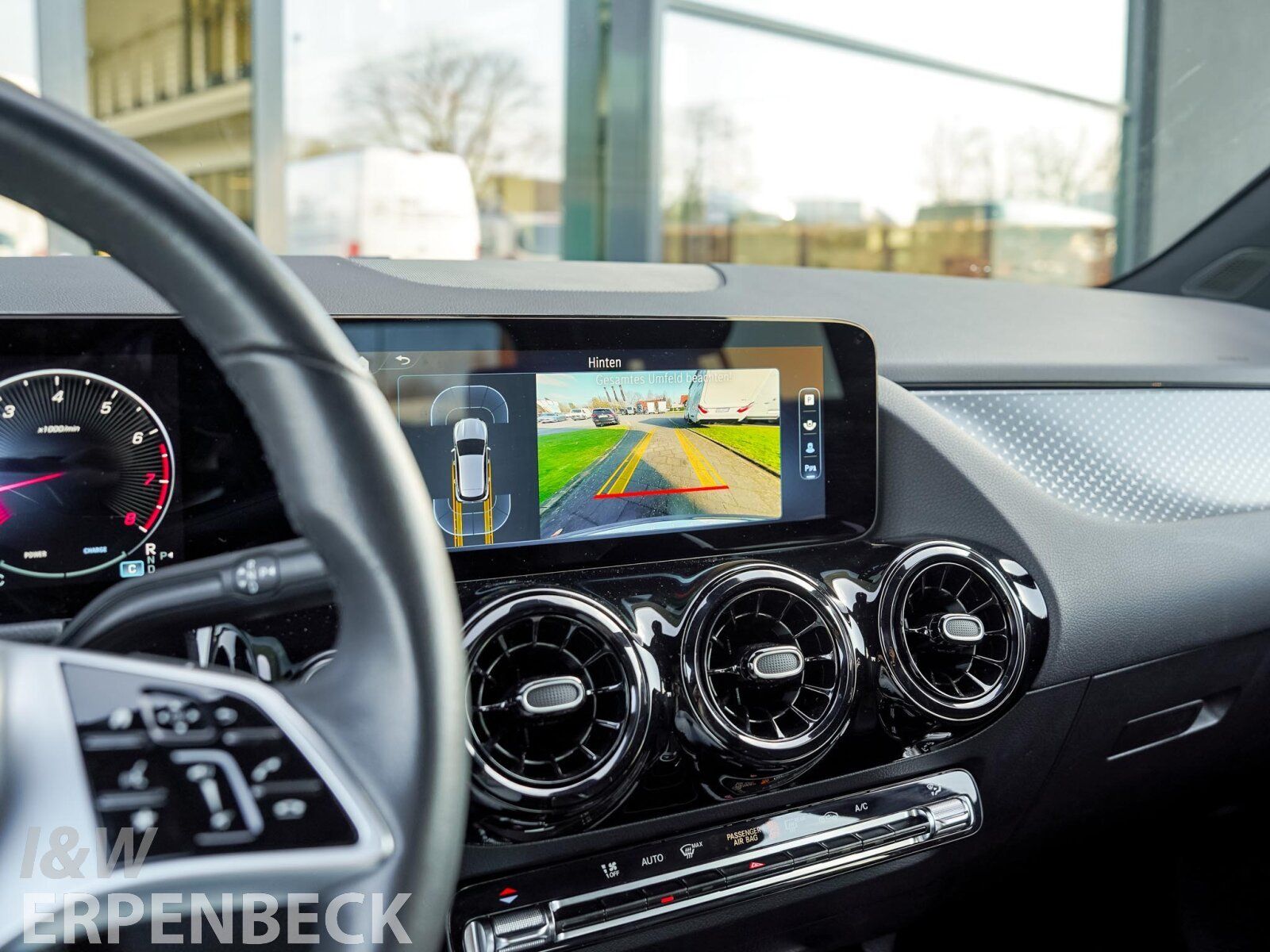 Fahrzeugabbildung Mercedes-Benz GLA 200 7G Kamera MBUX-Premium el.Heckklappe SHZ