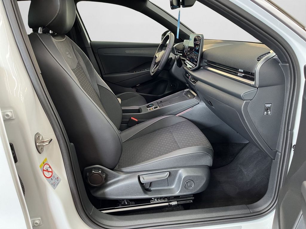 Volkswagen T-Roc — fotografia 3