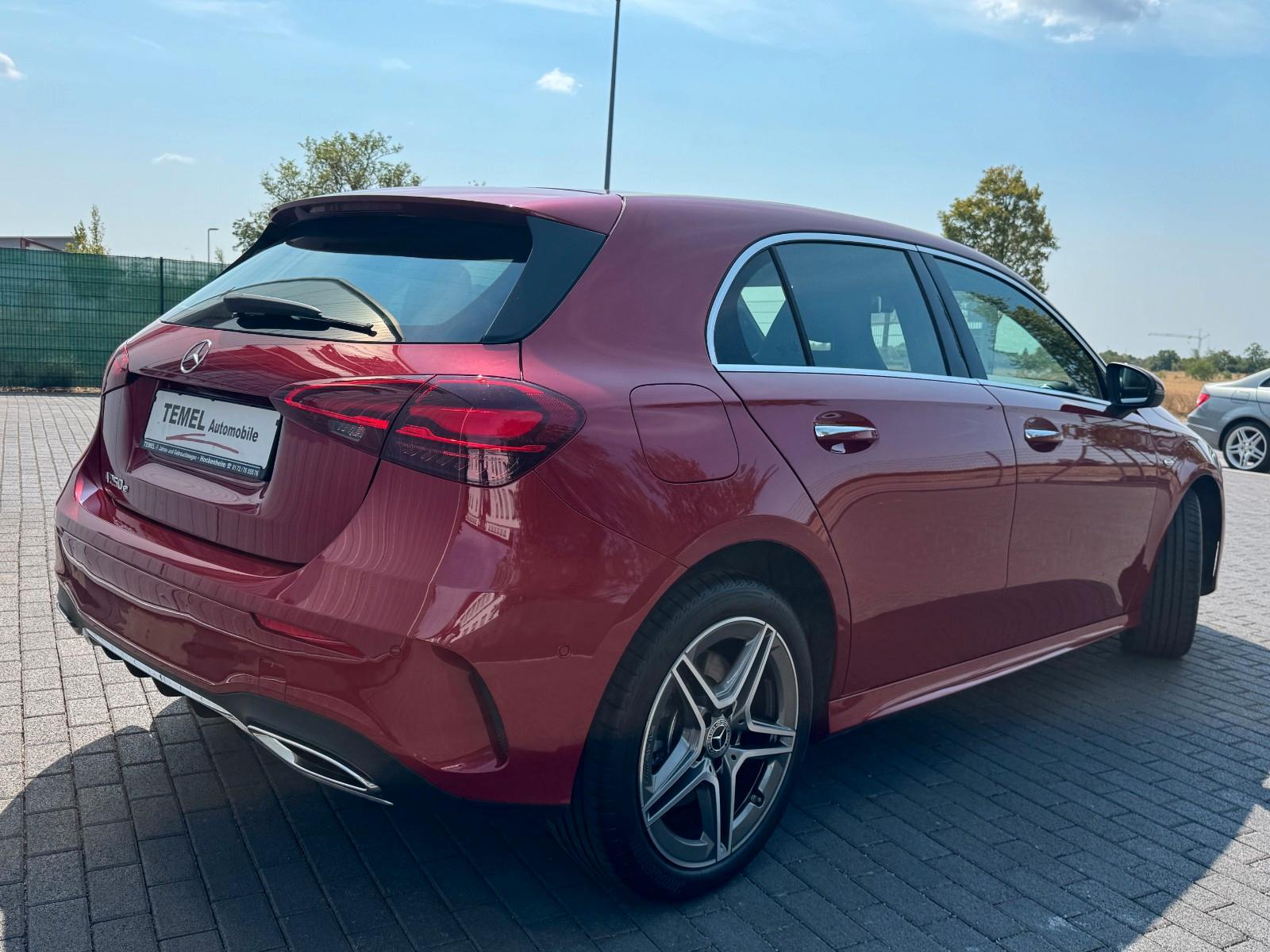 Mercedes-Benz A 250 e AMG DCT WIDESCREEN LED KAMERA AMBIENTEBE