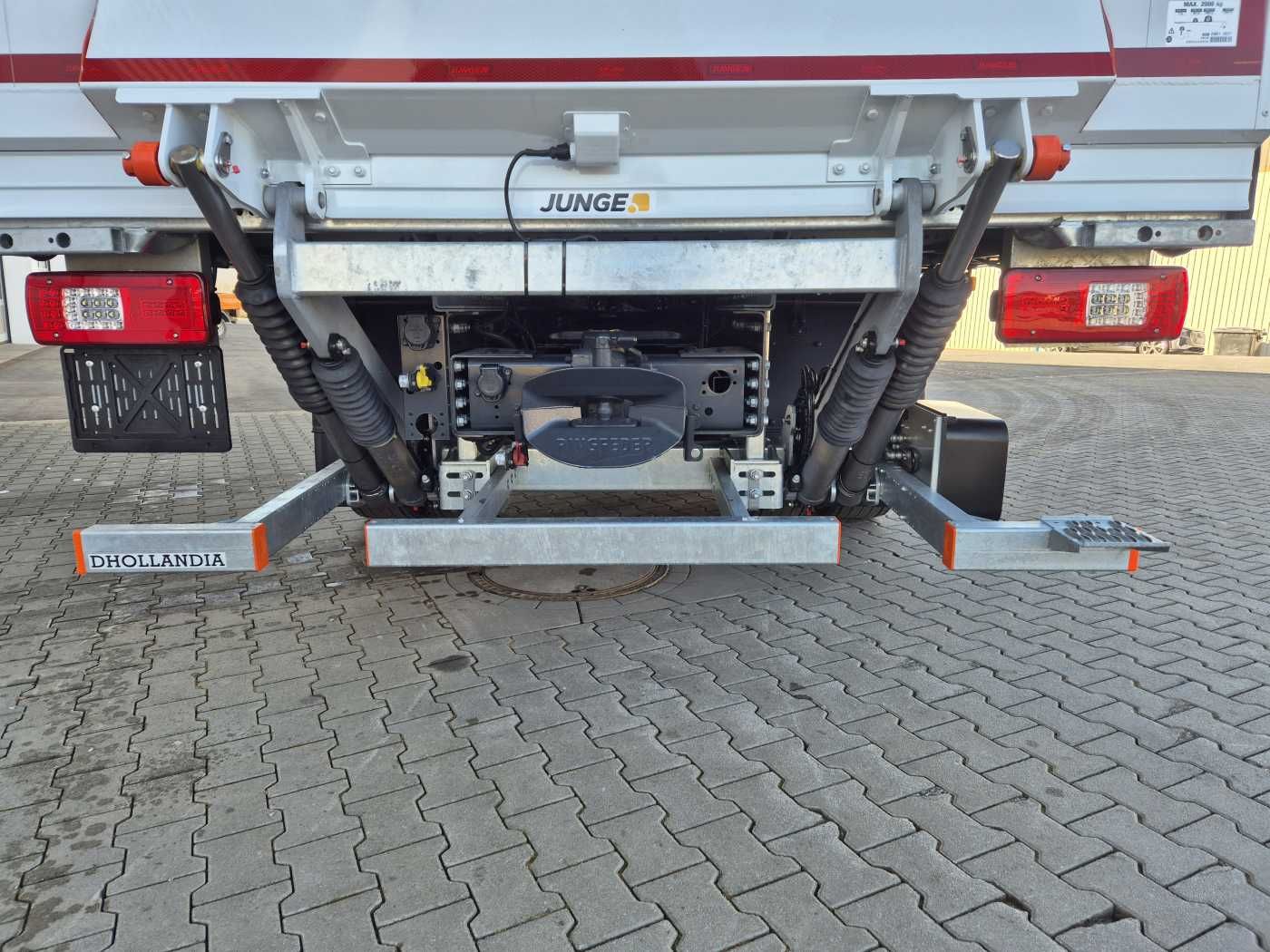 Fahrzeugabbildung Iveco S-Way AD190S40/P Junge AHK LBW 2.000kg