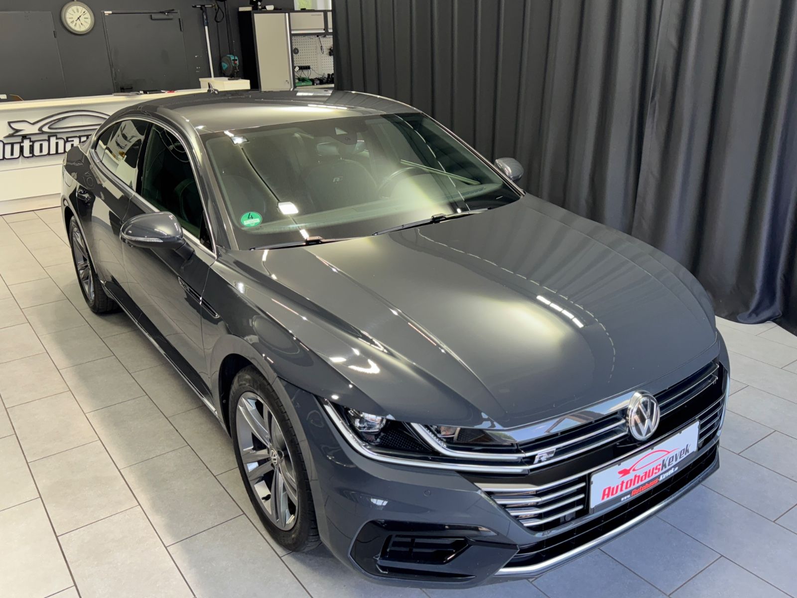 Fahrzeugabbildung Volkswagen Arteon R-Line|DSG|NAVI|ACC|DIGI-TACHO|1.HAND