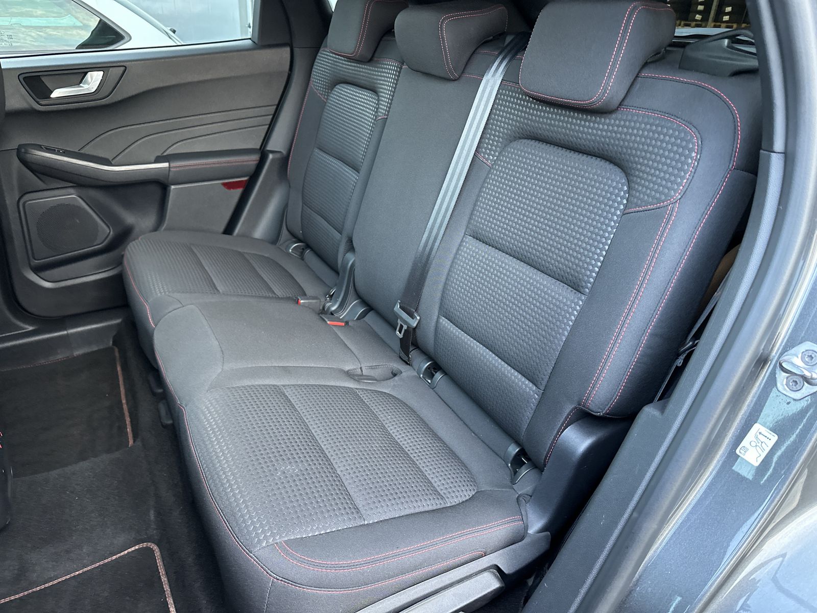 Fahrzeugabbildung Ford Kuga 2.5 Plug-In Hybrid ST-Line NAV+LED+PANO+KAM