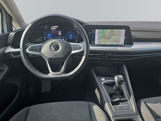 Golf VIII 1.5 TSI Life LED+NAVI+KLIMAAUT+PDC+SHZ