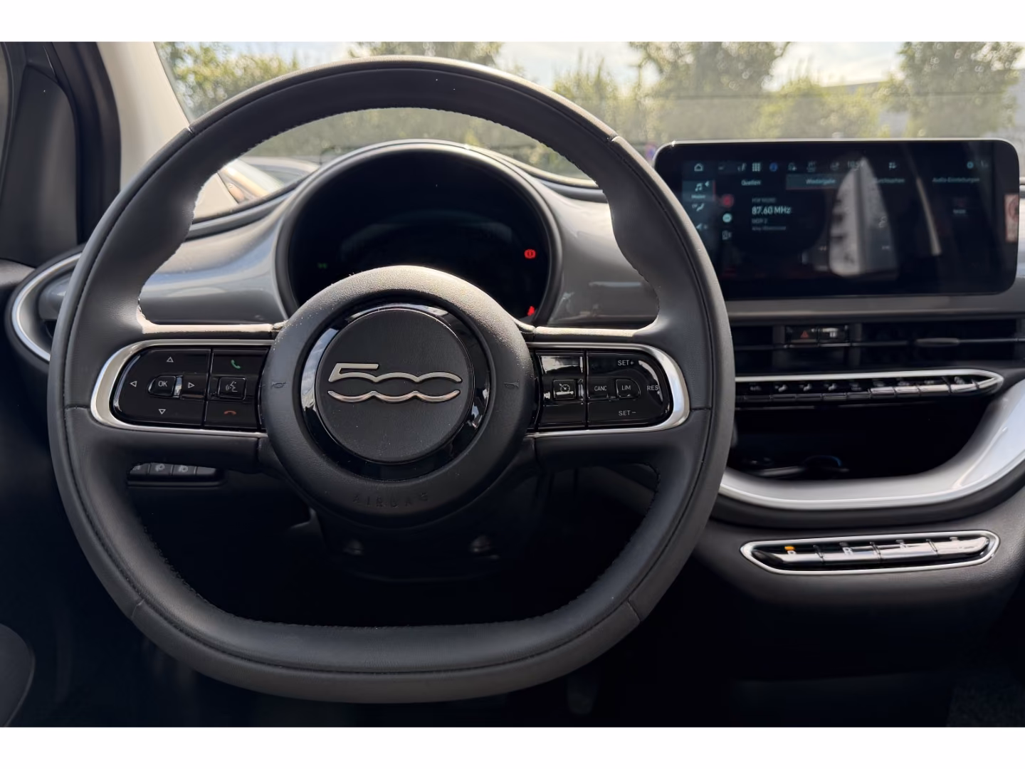 Fiat 500e e Icon *Sitzheizung *Apple Car Play *Tempom