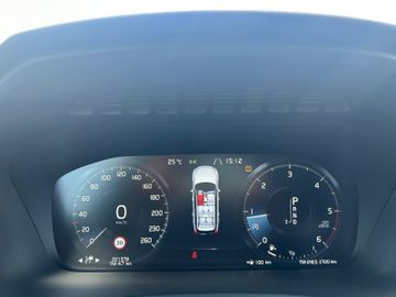 Volvo XC90 - 12