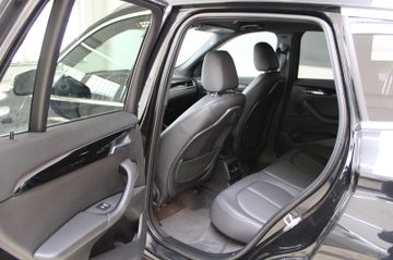 BMW X1 - 10