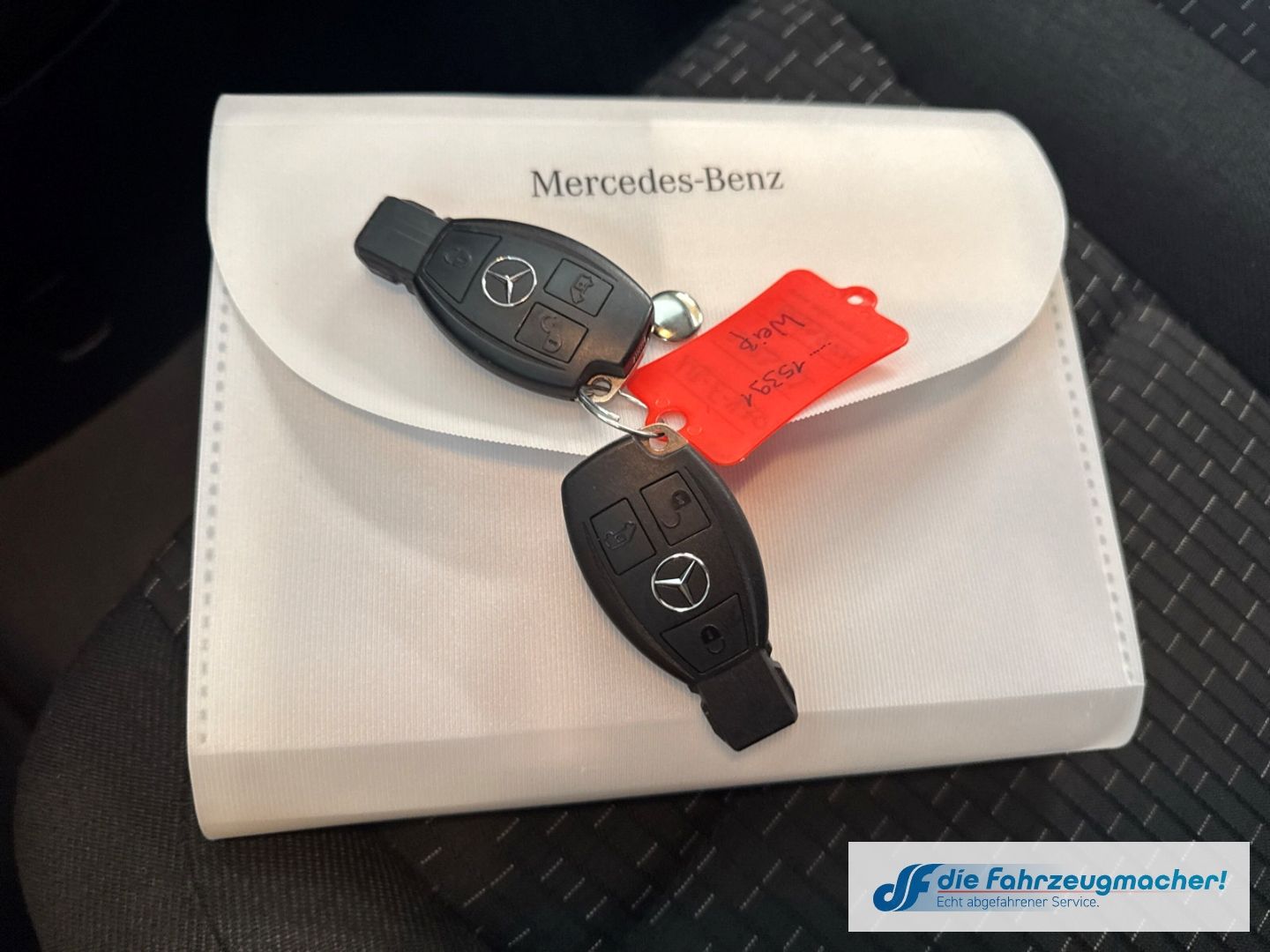 Fahrzeugabbildung Mercedes-Benz Vito Kasten 112 e lang DAB SHZ Rückfahrkam. Notb