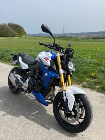 BMW F 900 R