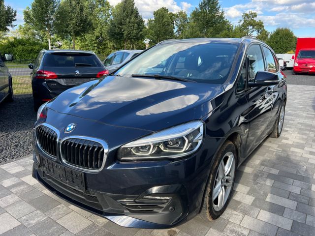 BMW Active Tourer 218 i Sport Line LED Pano Navi Cam