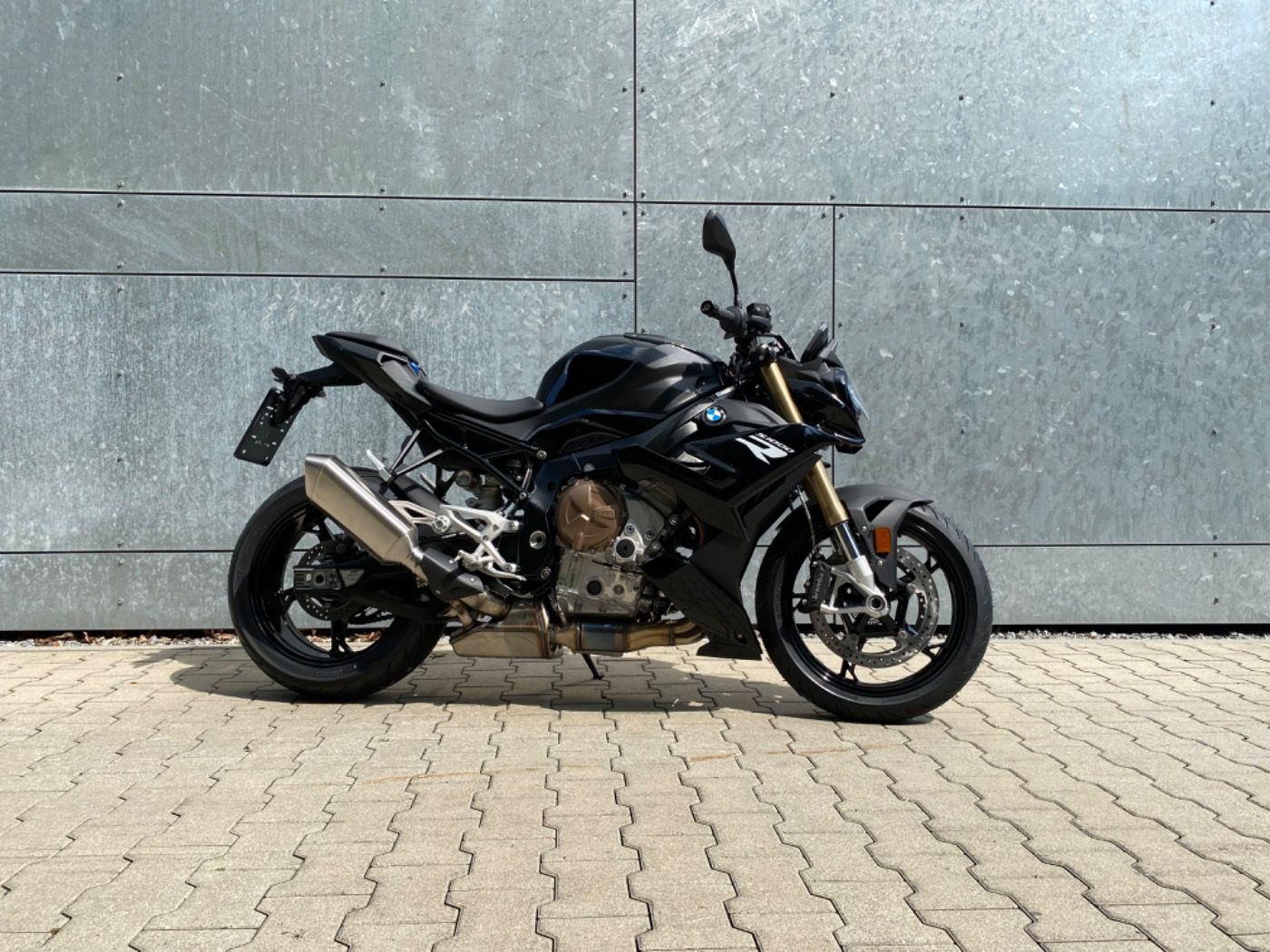 Fahrzeugabbildung BMW S 1000 R Komfort Paket, Dynamik Paket,