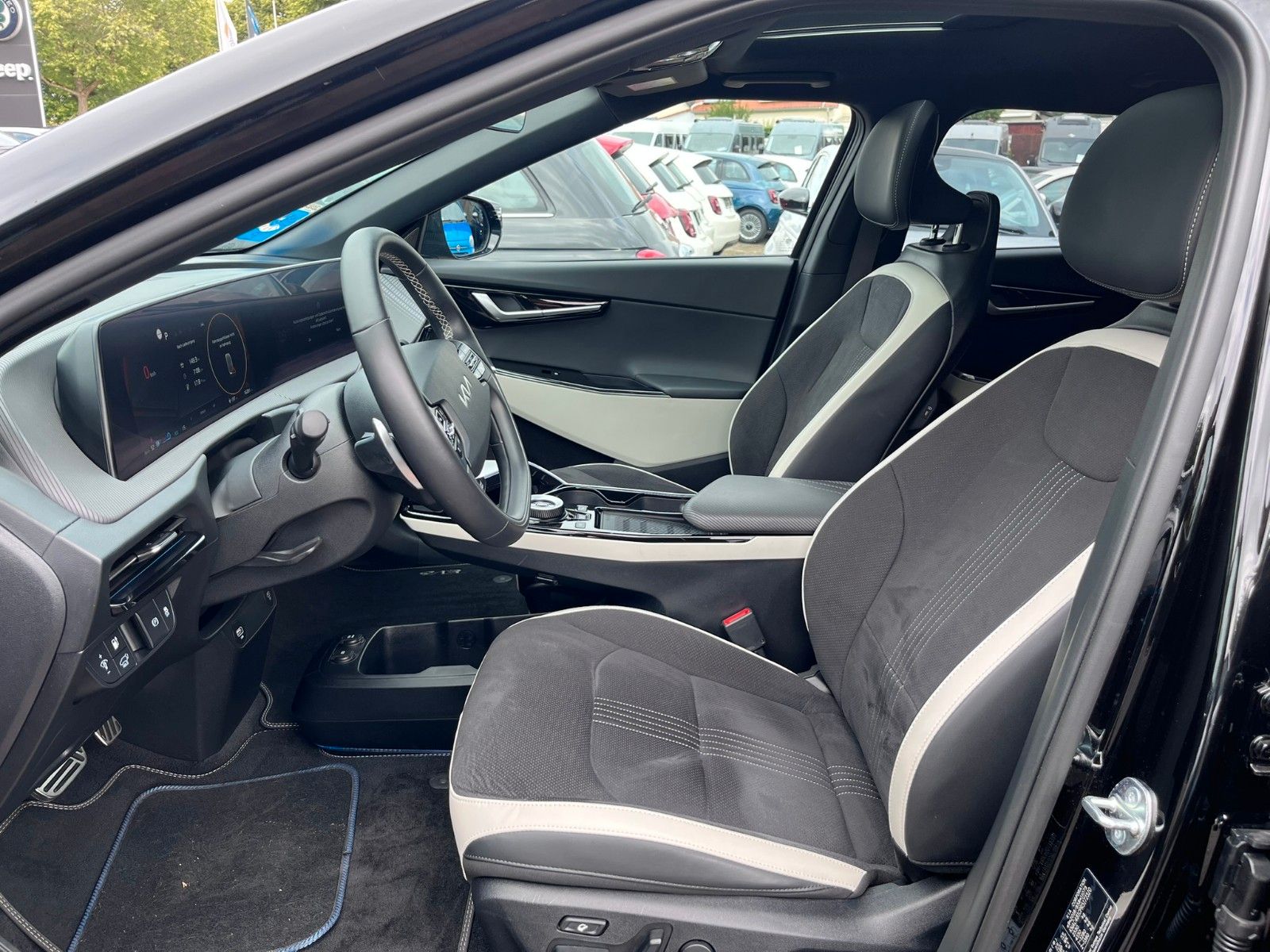 Fahrzeugabbildung Kia EV6 GT-Line 4WD 325PS 360' Kamera Pano uvm.
