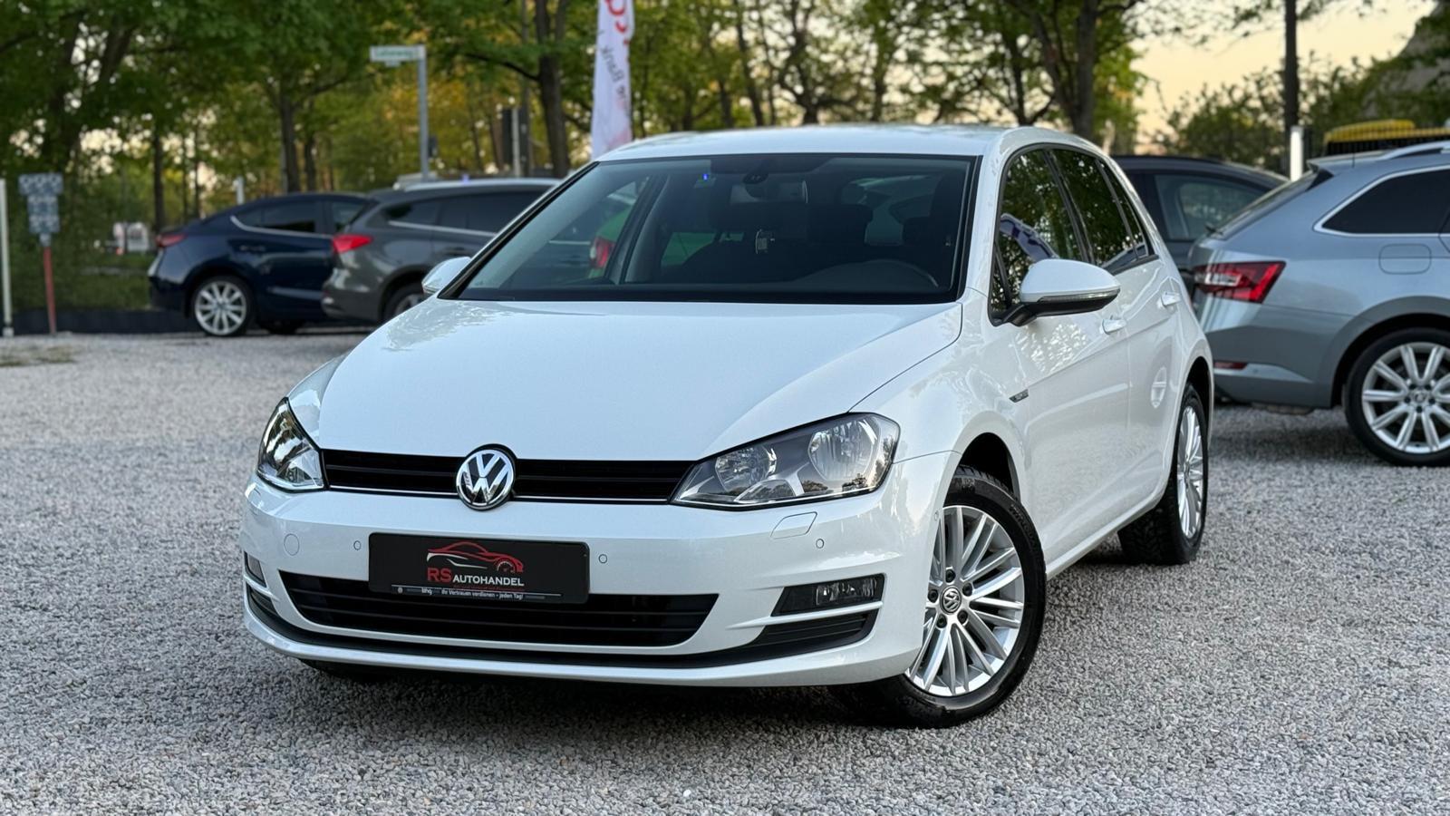 Volkswagen Golf VII Lim. Cup BMT*1. Hand*Scheckheft*Ambient