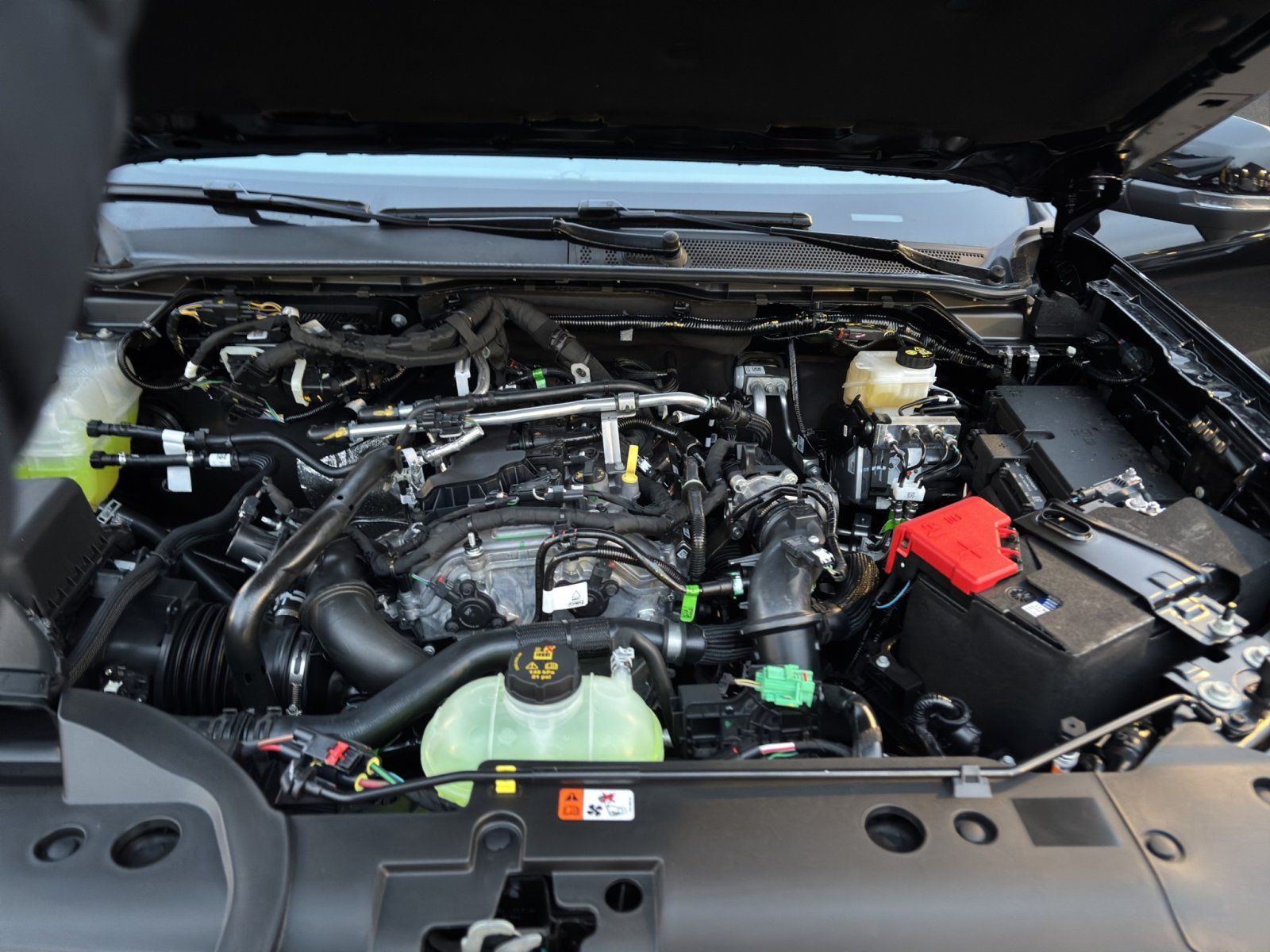 Fahrzeugabbildung Ford Ranger Plug-in-Hybrid Stormtrak e-4WD Doppelkab