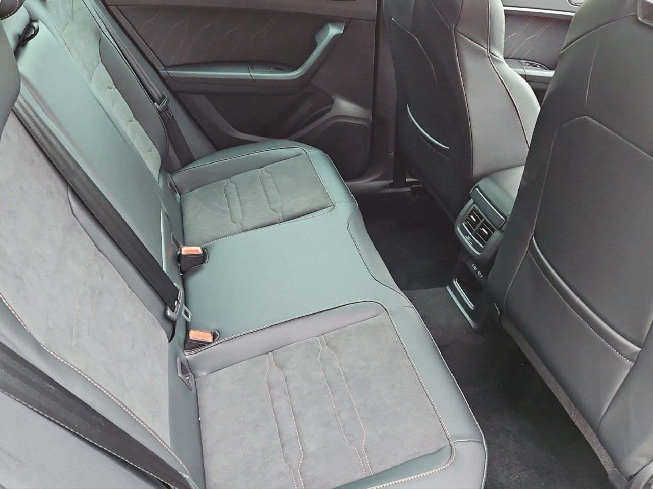 Fahrzeugabbildung CUPRA Ateca AHK,Navi,LED,el.Heckklappe uvm.