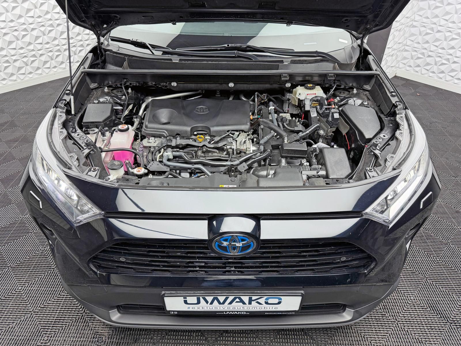 Fahrzeugabbildung Toyota RAV 4 2.5 HYBRID 4x2 BLACK-EDT/AHK/ACC/LED/RCAM