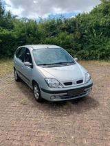 Renault Senic 1.6 16 v Mit neuem TÜV - gebrauchte Renault Scenic aus dem Jahr 2001