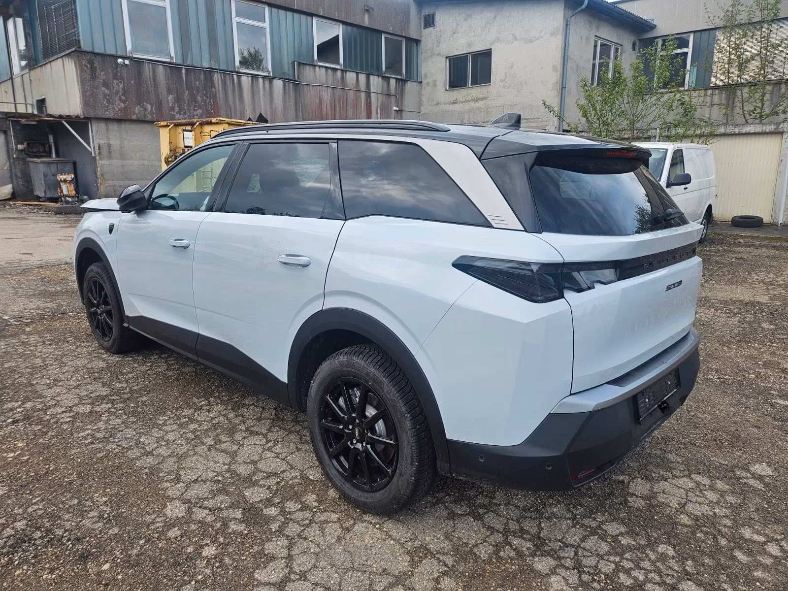 Peugeot 5008 Hybrid 145 GT 7 SITZE