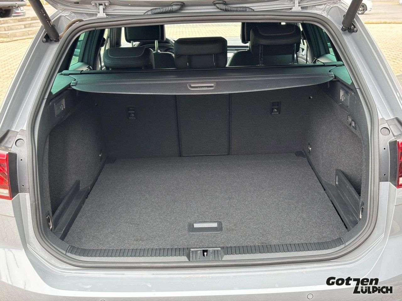 Fahrzeugabbildung Volkswagen Passat Variant Alltrack 4Motion Rear View AHK