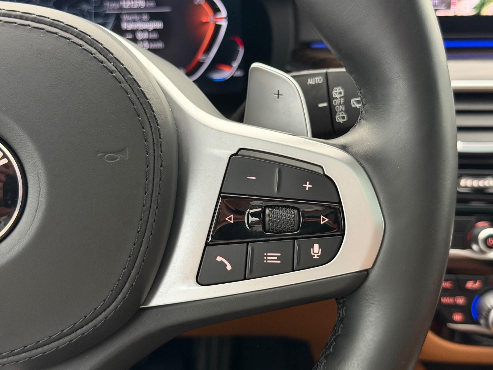 BMW 530d *M SPORT*SHADOW-LASER-PANO-360°-HUD-ACC-LHZ