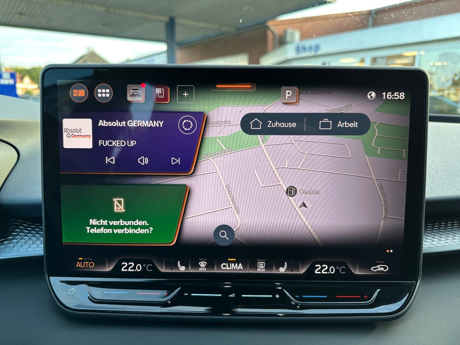 Fahrzeugabbildung CUPRA Terramar 1.5 eTSI DSG Navi/Pano/ACC/LED/AHK/GJR