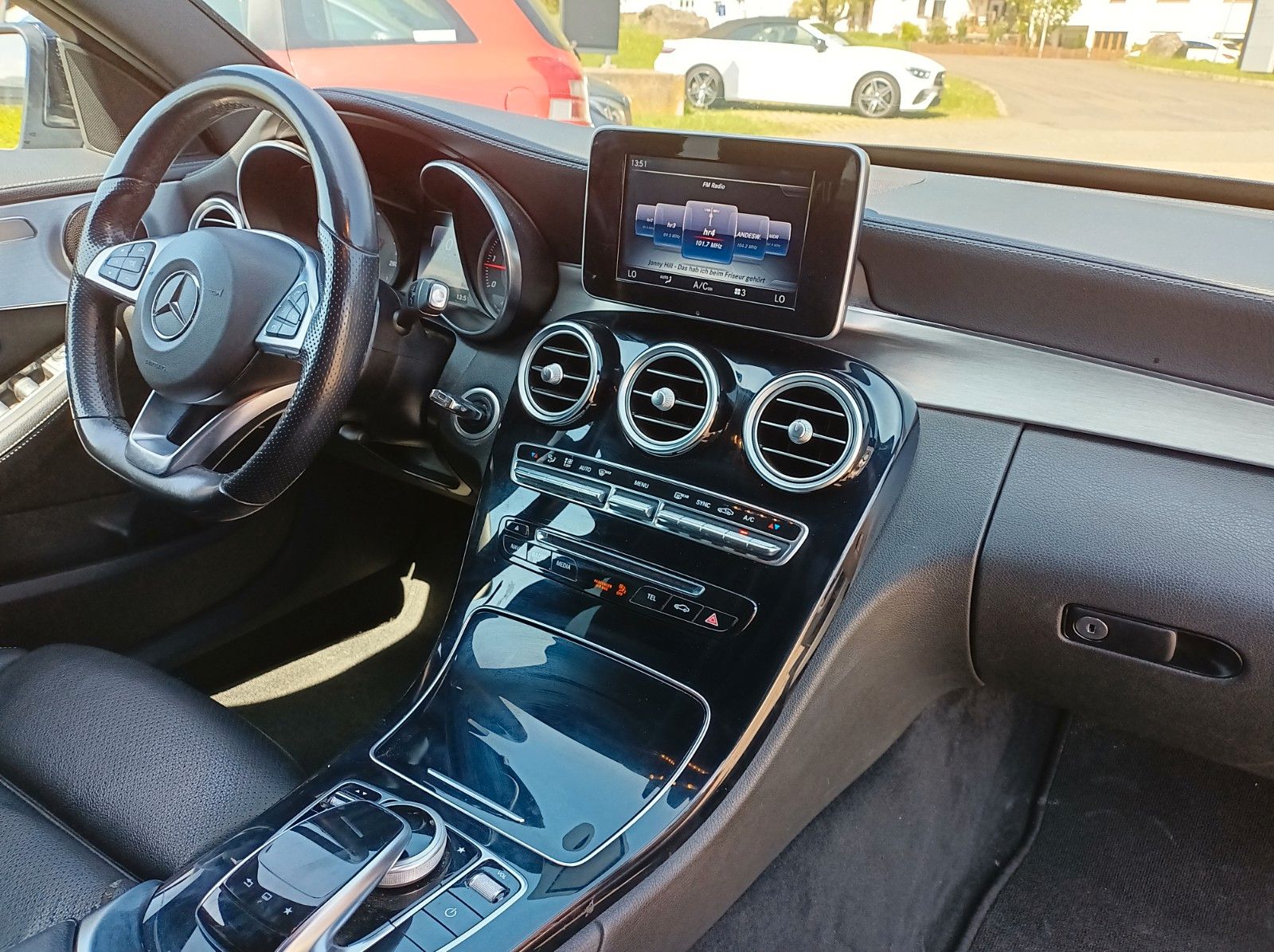 Fahrzeugabbildung Mercedes-Benz C 220T+AMG LINE INTERIEUR+EXTERIEUR+SCHECKHEFT +